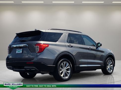 Certified 2022 Ford Explorer XLT w/ Equipment Group 202A AWD/4WD image 4