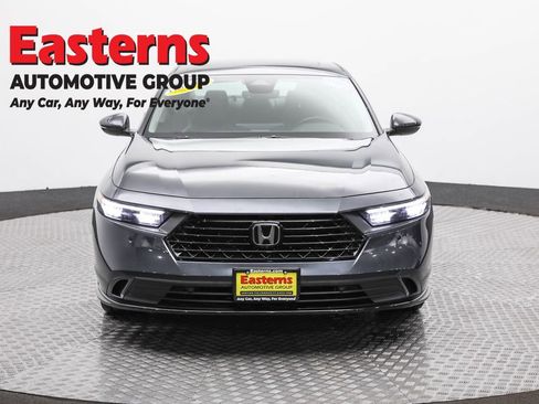 Used 2023 Honda Accord EX-L image 2