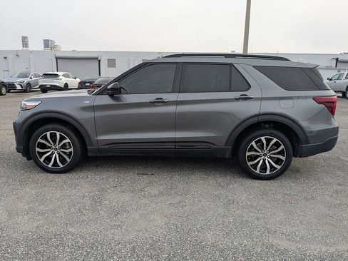 Used 2022 Ford Explorer ST-Line w/ Class IV Trailer Tow Package AWD/4WD image 7