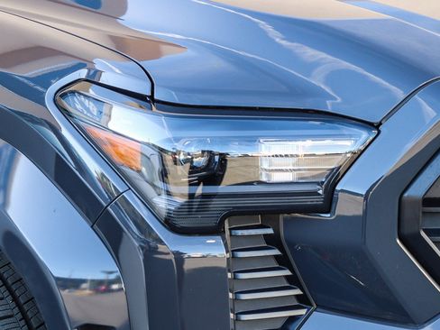 Used 2024 Toyota Tacoma TRD Sport image 5