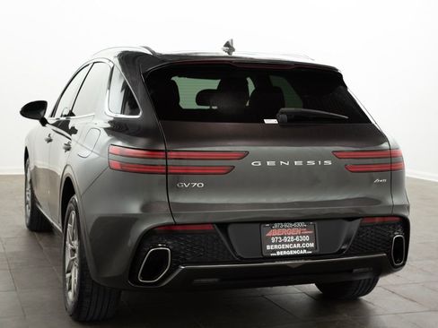 Used 2025 Genesis GV70 2.5T AWD/4WD image 10