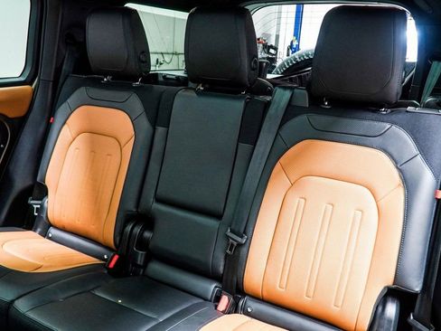 Used 2024 Land Rover Defender 130 X image 44