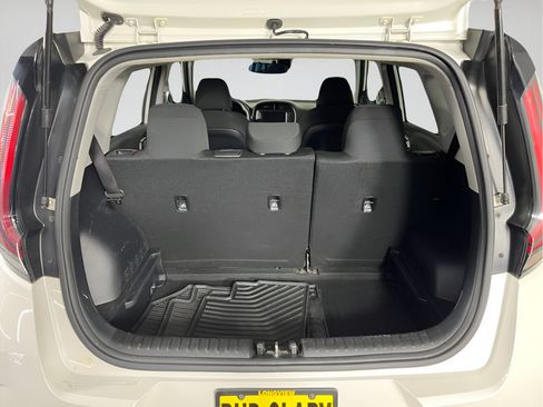 Used 2023 Kia Soul LX FWD image 20