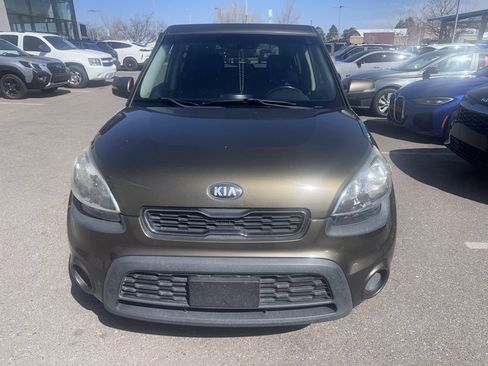 Used 2013 Kia Soul + image 3