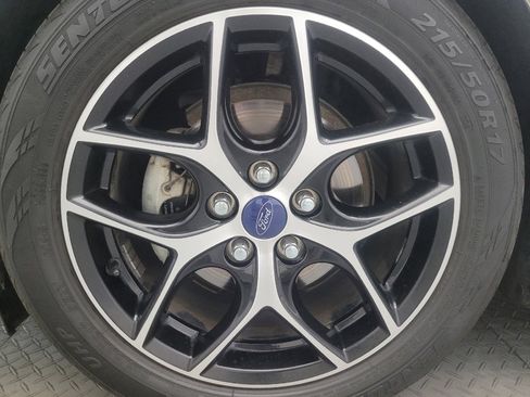 Used 2018 Ford Focus SEL FWD image 31