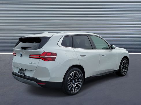 New 2026 BMW X3 xDrive30 w/ Premium Package AWD/4WD image 3
