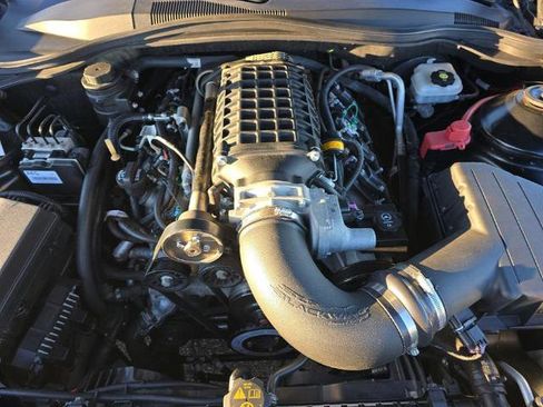 Used 2011 Chevrolet Camaro SS image 2