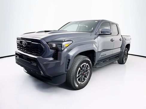 Used 2024 Toyota Tacoma TRD Sport image 3