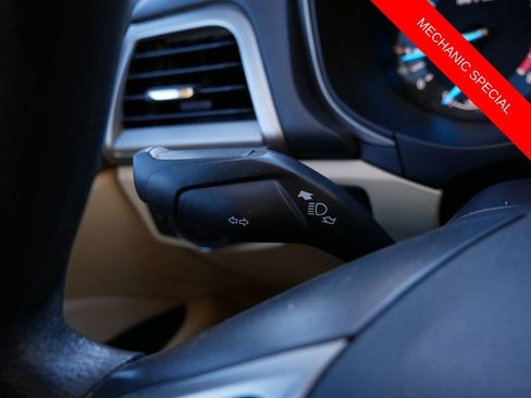 Used 2015 Ford Fusion SE image 24