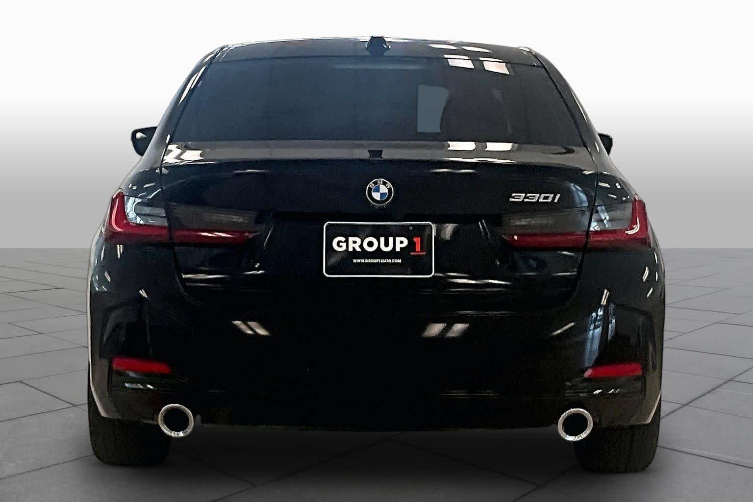 Used 2024 BMW 330i Sedan w/ Premium Package RWD image 4