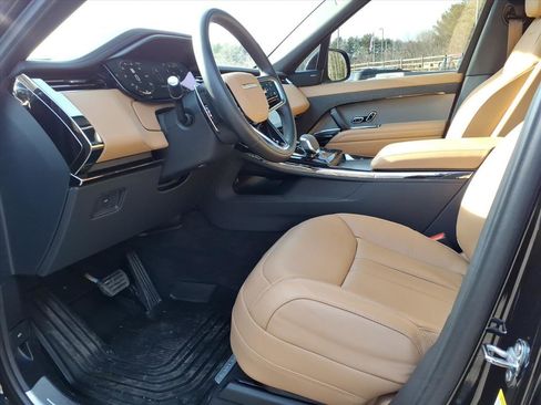 Certified 2025 Land Rover Range Rover Sport SE image 17