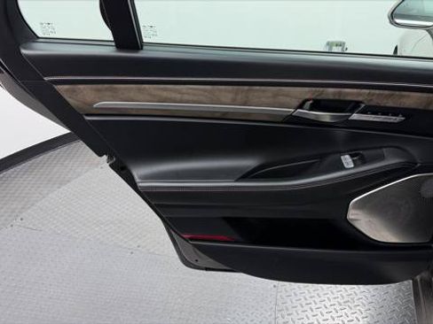 Used 2020 Genesis G90 5.0 Ultimate RWD image 19