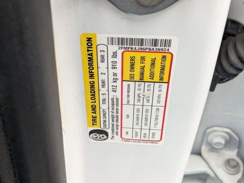 Used 2023 Ford Edge SEL image 21