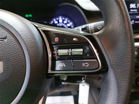 Used 2023 Kia Forte LXS w/ LXS Technology Package image 17