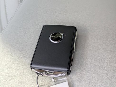 New 2026 Volvo XC90 B6 Ultra w/ Protection Package image 43