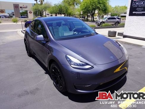 Used 2021 Tesla Model Y Long Range AWD/4WD image 47