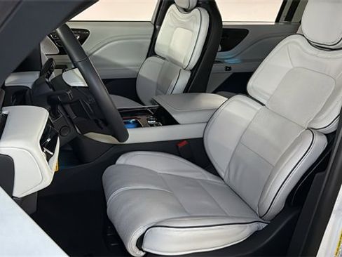 New 2026 Lincoln Aviator Black Label w/ Black Label Special Edition image 23
