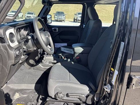 New 2026 Jeep Gladiator Sport image 13