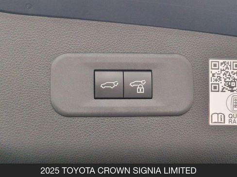 Used 2025 Toyota Crown Signia w/ Advanced Technology Package AWD/4WD image 26