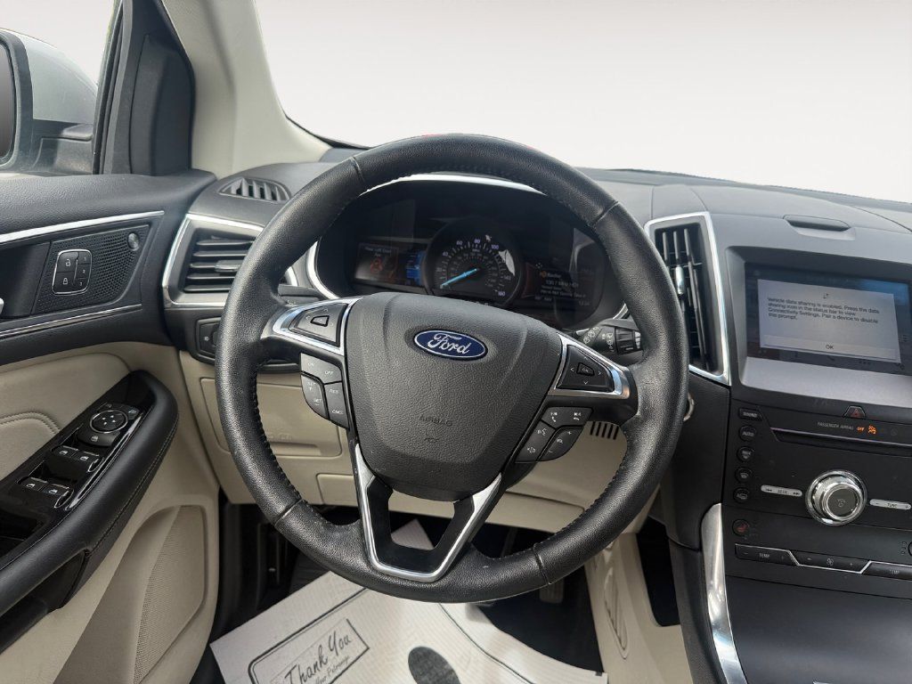 Used 2019 Ford Edge Titanium FWD image 12