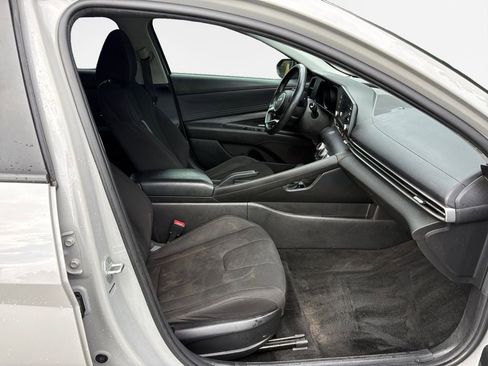 Used 2021 Hyundai Elantra SEL FWD image 26