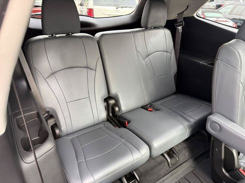 Used 2020 Buick Enclave Essence w/ Sport Touring Edition AWD/4WD image 15