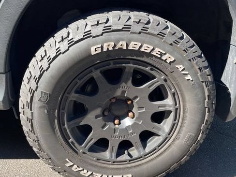Used 2019 Subaru Crosstrek 2.0i Premium AWD/4WD image 10