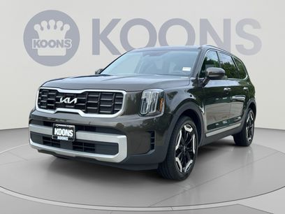 Used 2024 Kia Telluride S w/ S Sunroof Package