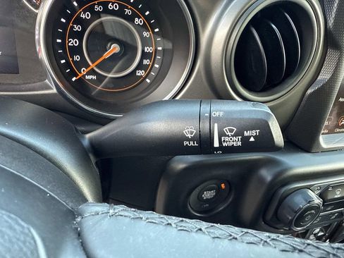 Used 2022 Jeep Gladiator Sport image 39