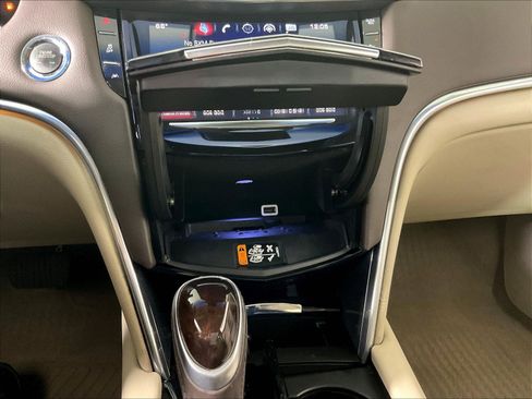 Used 2016 Cadillac XTS Luxury w/ Driver Awareness Package FWD image 16