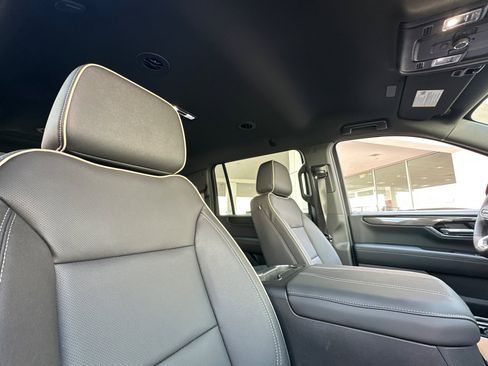 New 2025 GMC Yukon XL Elevation image 17