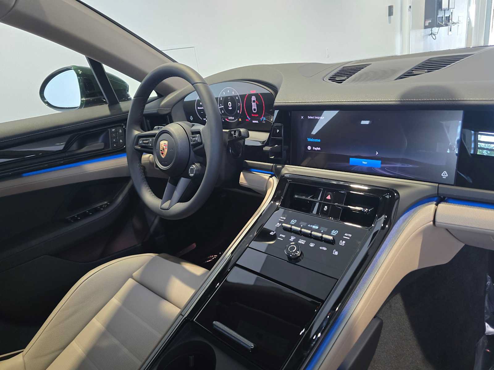 New 2026 Porsche Panamera 4 AWD/4WD image 11