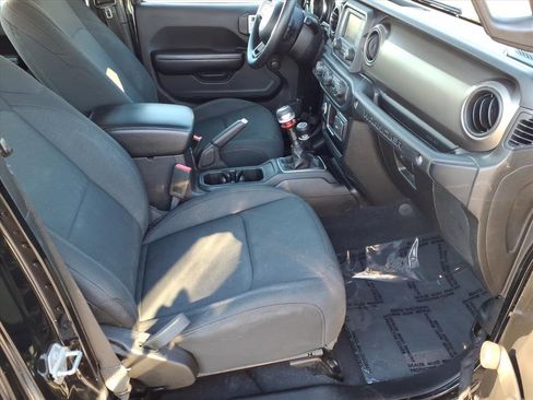 Used 2019 Jeep Wrangler Unlimited Sport image 17