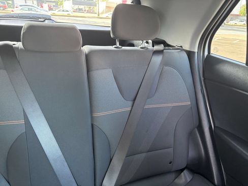 Used 2026 Kia Niro LX FWD image 32