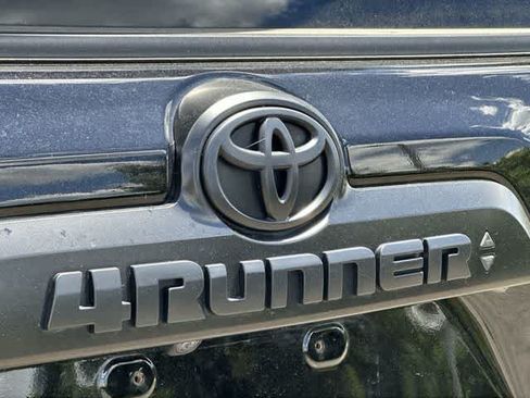 Used 2024 Toyota 4Runner TRD Off-Road Premium w/ Off Road Premium Plus Package AWD/4WD image 19