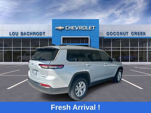 Used 2023 Jeep Grand Cherokee L Limited RWD image 8