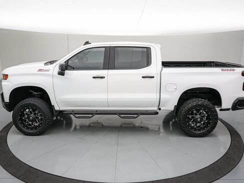 Used 2019 Chevrolet Silverado 1500 Custom Trail Boss w/ Custom Convenience Package AWD/4WD image 8