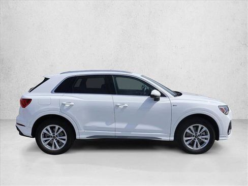 Used 2023 Audi Q3 2.0T Premium Plus w/ Premium Plus Package AWD/4WD image 4