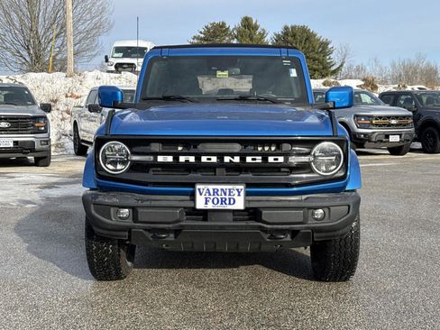 Used 2023 Ford Bronco Outer Banks image 2