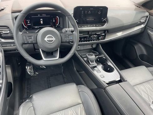 Used 2022 Nissan Rogue Platinum w/ Head-Up Display Package FWD image 14