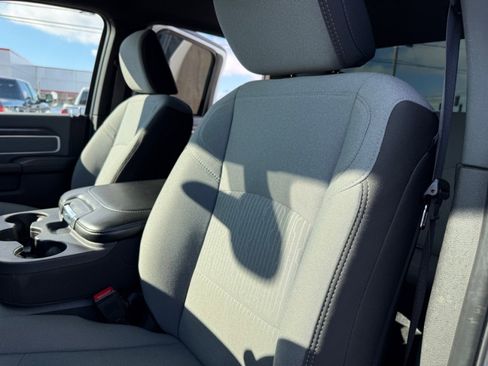 Used 2022 RAM 2500 Big Horn w/ Cold Weather Group image 16