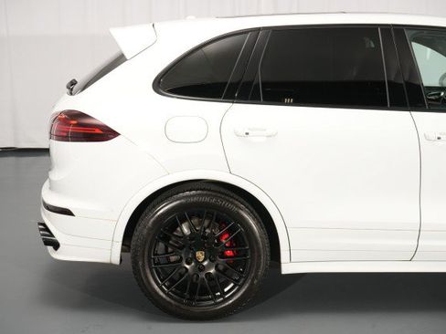 Used 2016 Porsche Cayenne GTS AWD/4WD image 15