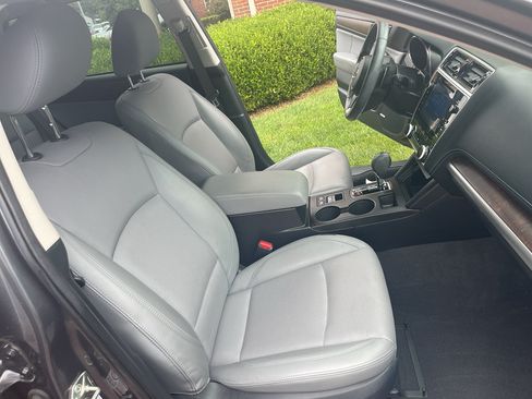 Used 2019 Subaru Outback 2.5i Limited AWD/4WD image 30