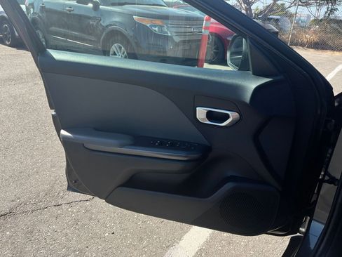 Used 2025 Kia K4 FWD image 18