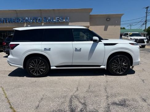 Used 2026 INFINITI QX80 Autograph w/ Premium Cargo Package AWD/4WD image 11