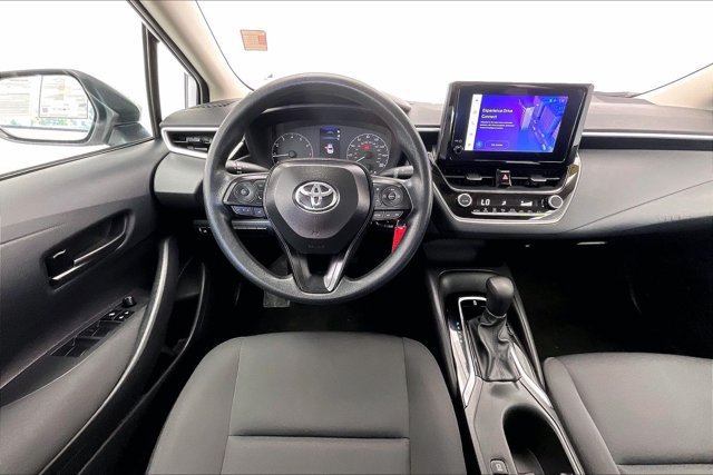 Used 2025 Toyota Corolla LE FWD image 4