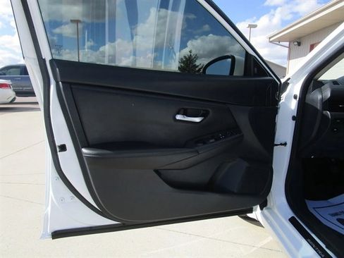 Used 2024 Nissan Sentra SV w/ All-Weather Package image 9