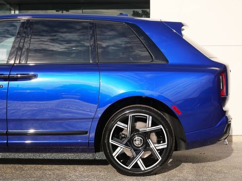 New 2026 Rolls-Royce Cullinan Black Badge image 22