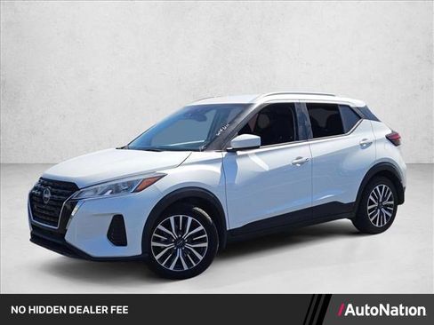 Used 2023 Nissan Kicks SV FWD image 1