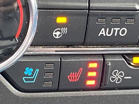 Used 2019 Ford Expedition XLT w/ Equipment Group 202A image 16